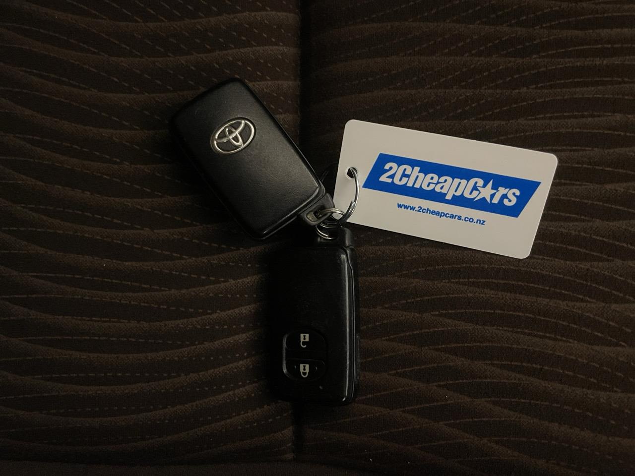 2012 Toyota Aqua G Hatchback LOW KM + AUTO LIGHTS + PUSH BUTTON START