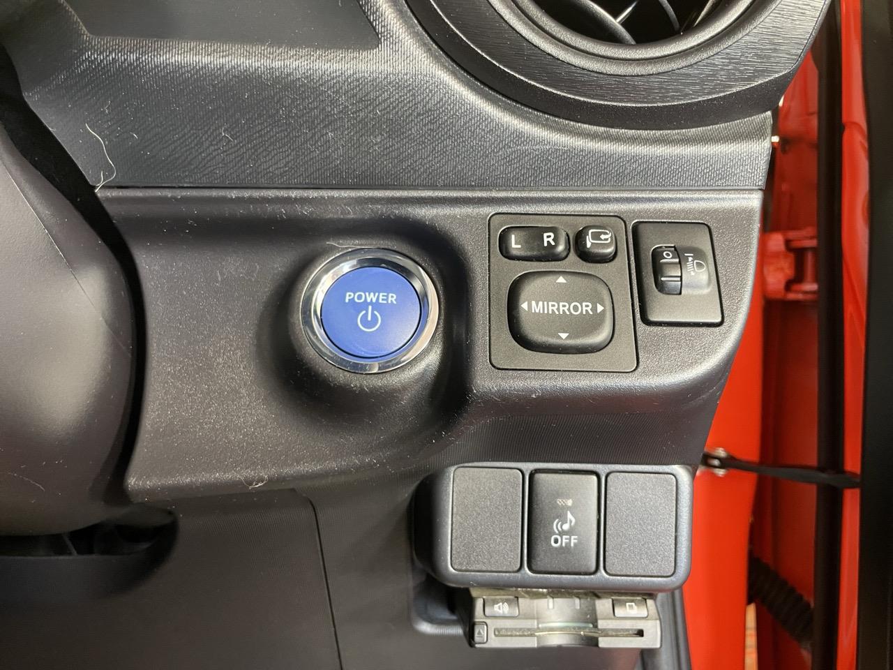 2013 Toyota Aqua S Hatchback AUTO LIGHTS + PUSH START