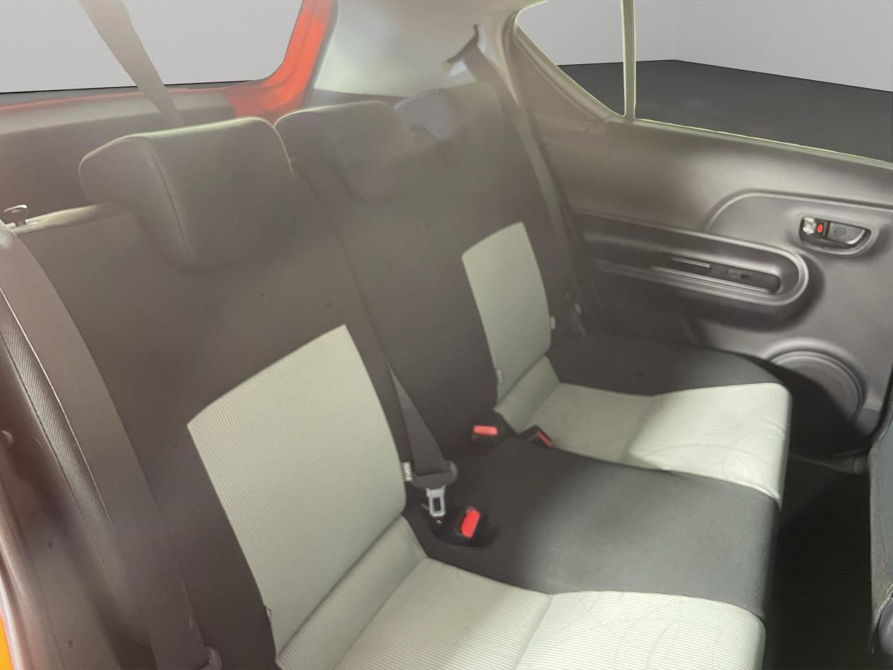 2013 Toyota Aqua S Hatchback AUTO LIGHTS + PUSH START