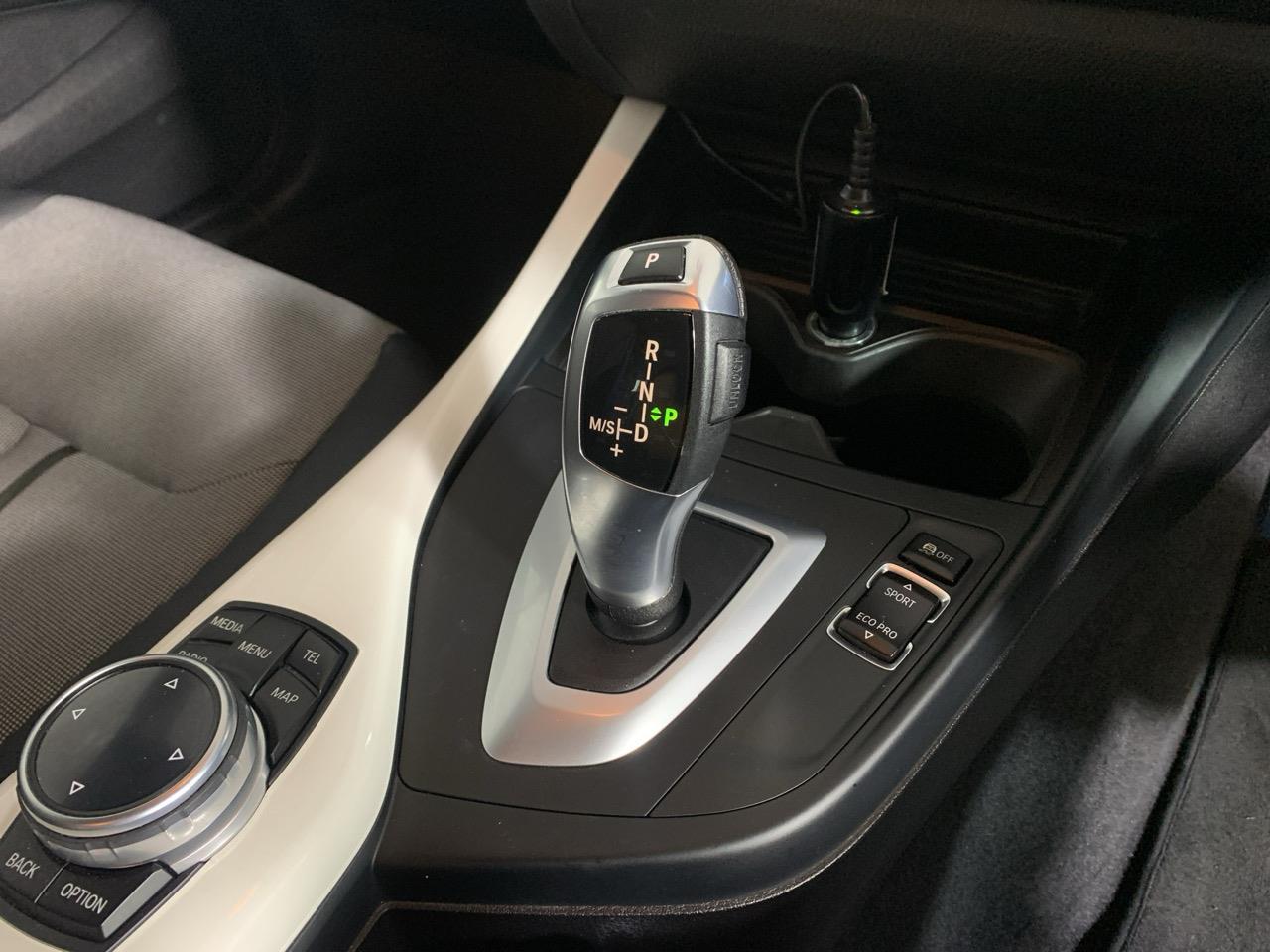 2014 BMW 116i STYLE Hatchback LOW KMS + CRUISE CONTROL + REVERSING CAMERA