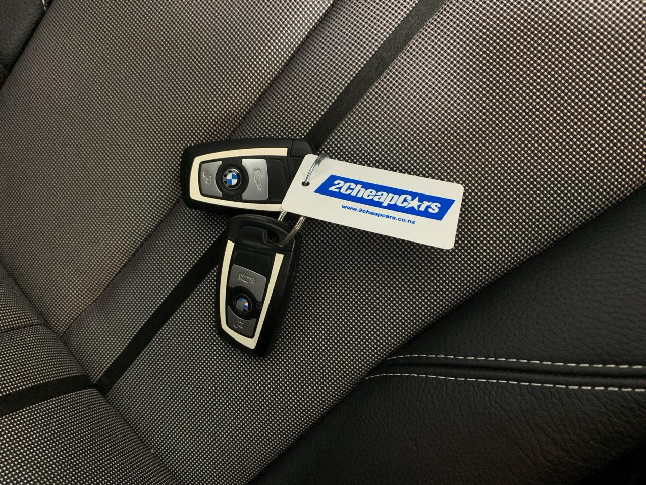 2014 BMW 116i STYLE Hatchback LOW KMS + CRUISE CONTROL + REVERSING CAMERA