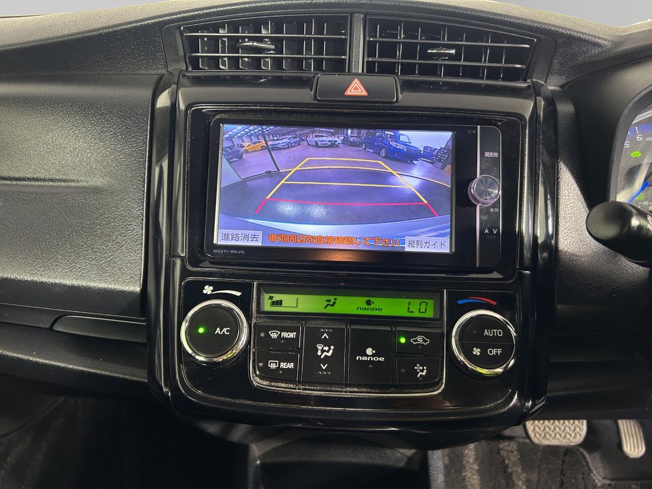 2013 Toyota Corolla Axio Hybrid Sedan REVERSING CAMERA +SMART KEY + AUTO LIGHTS