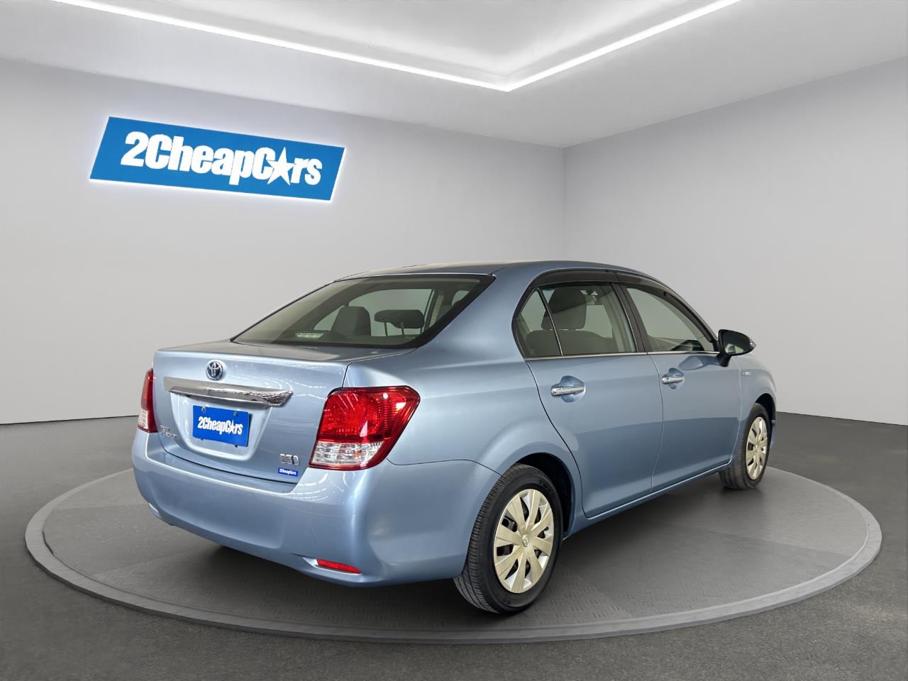 2013 Toyota Corolla Axio Hybrid Sedan REVERSING CAMERA +SMART KEY + AUTO LIGHTS