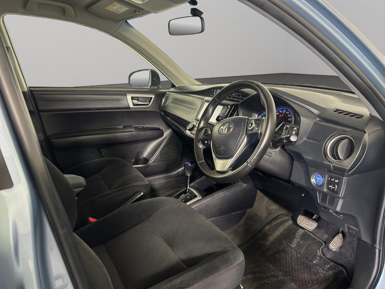 2013 Toyota Corolla Axio Hybrid Sedan REVERSING CAMERA +SMART KEY + AUTO LIGHTS