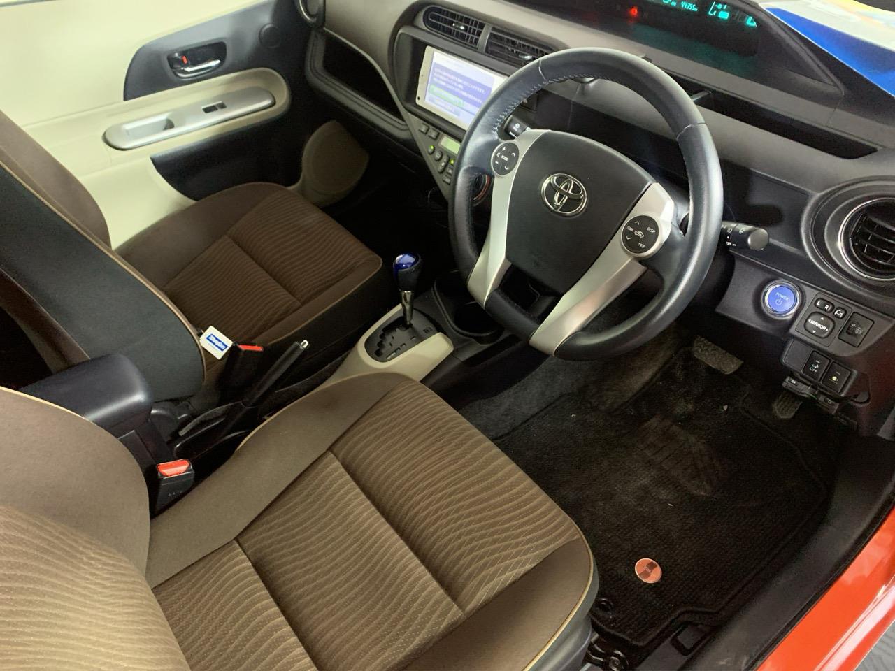 2012 Toyota Aqua S Hatchback LOW KM +  HEATED SEATS + PUSH BUTTON START