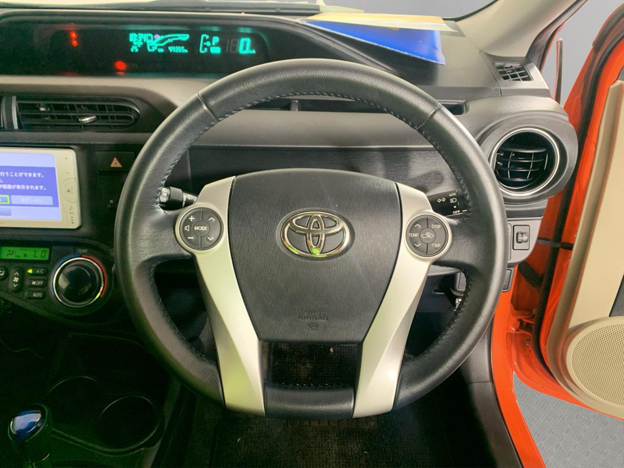 2012 Toyota Aqua S Hatchback LOW KM +  HEATED SEATS + PUSH BUTTON START