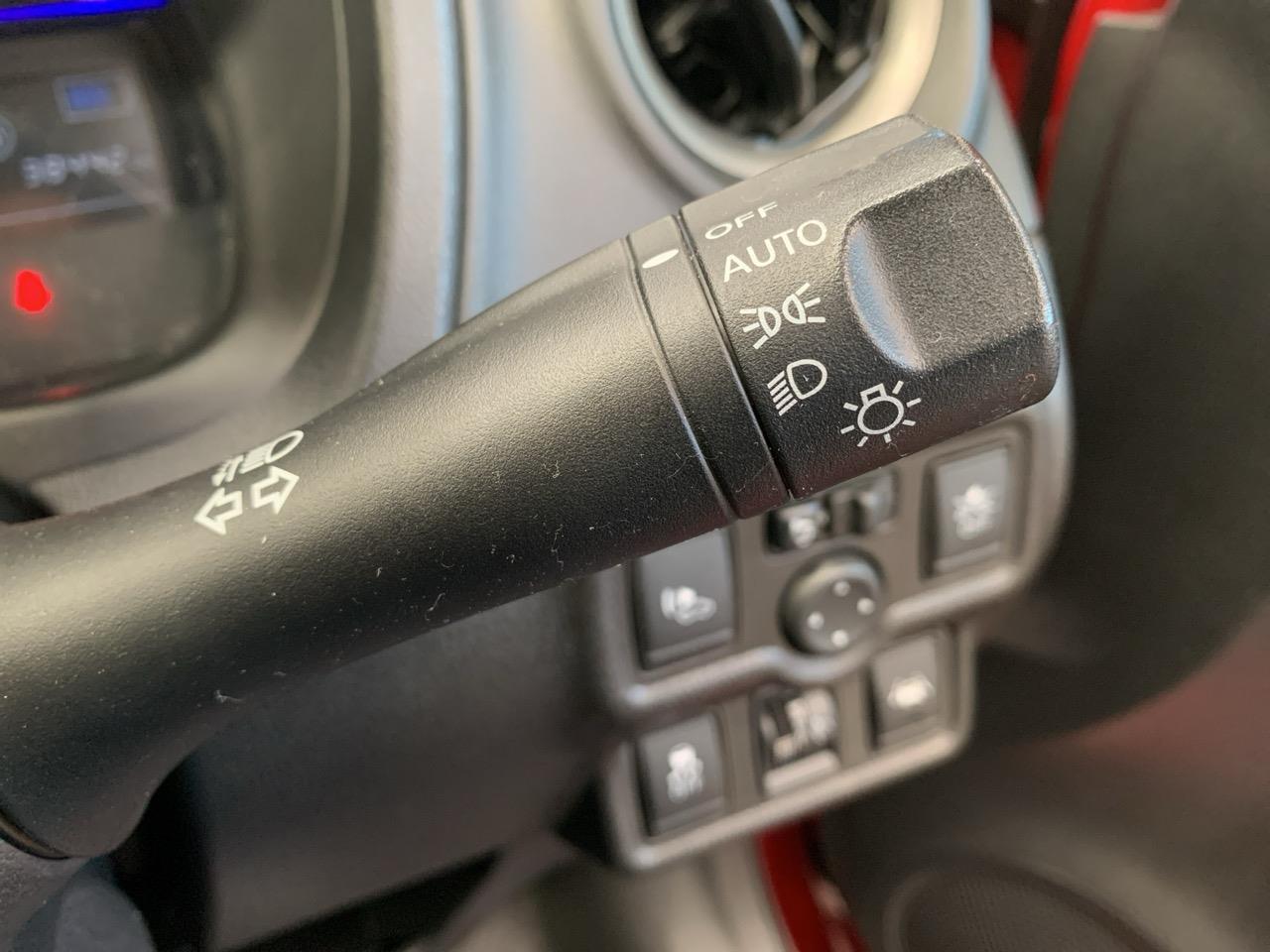 2016 Nissan Note e-power Hatchback LOW KM + PUSH BUTTON START + AUTO LIGHTS