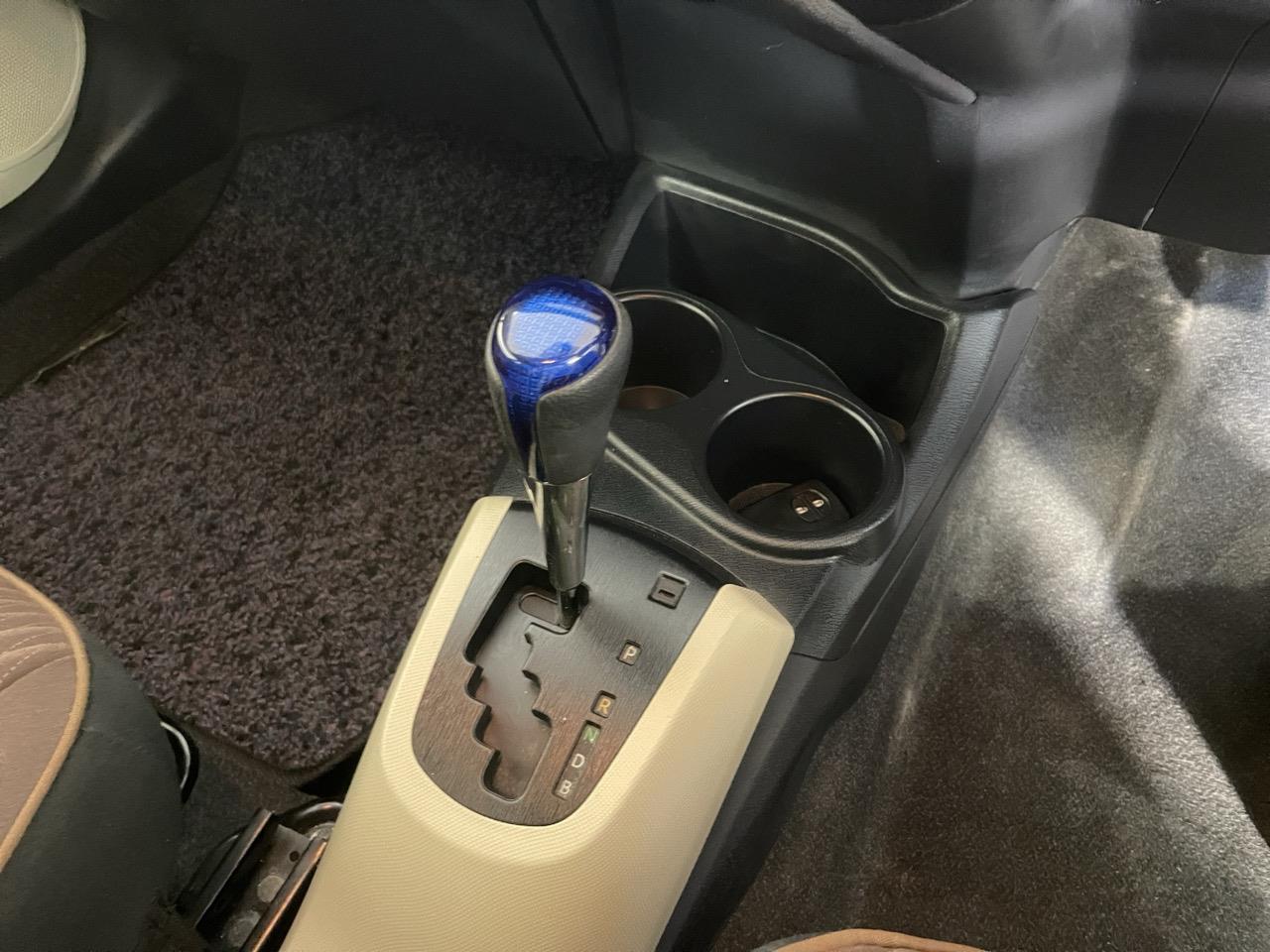 2012 Toyota Aqua G Hatchback HEATED SEATS + REVERSING CAMERA + PUSH START