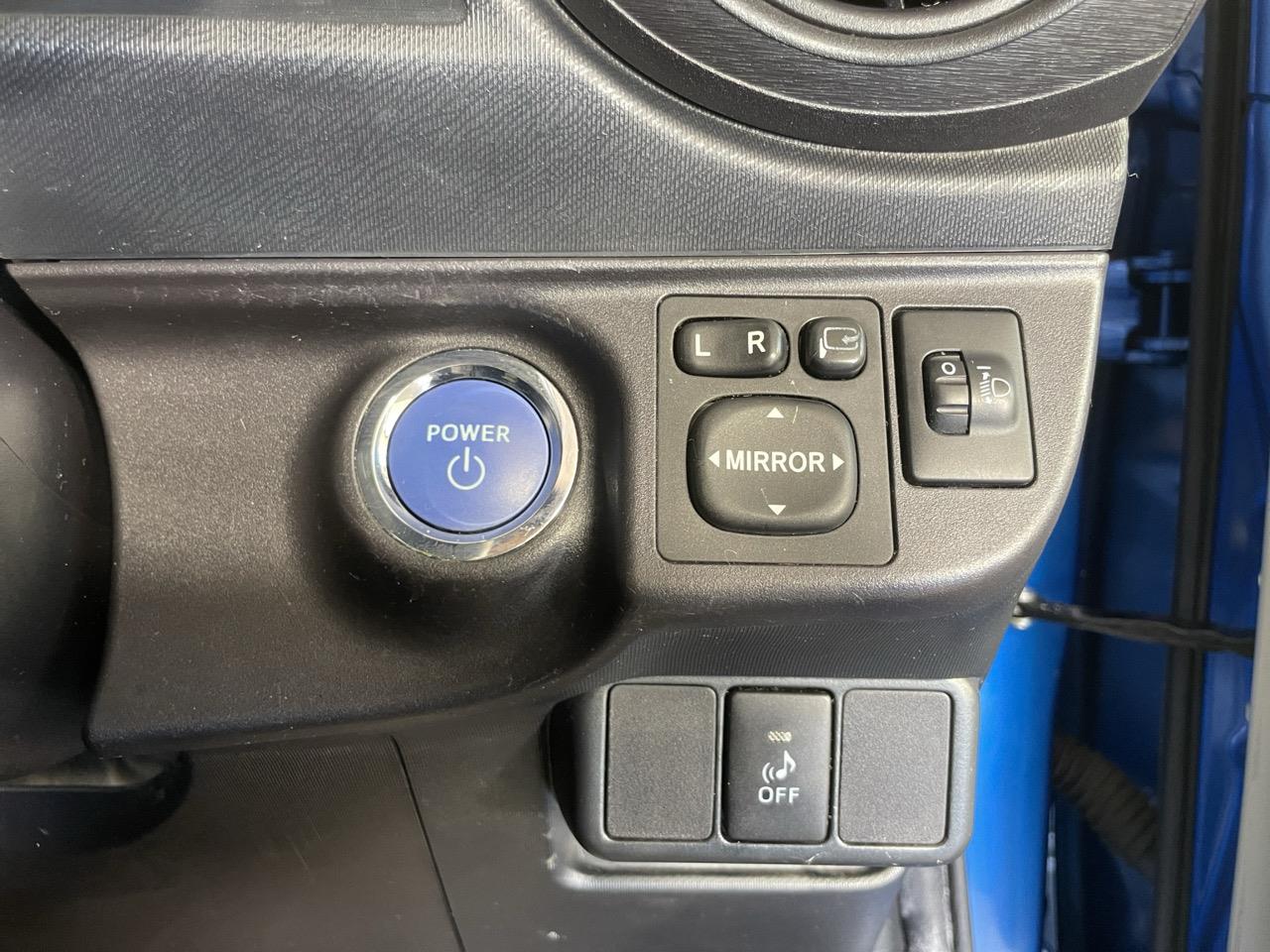 2012 Toyota Aqua S Hatchback REVERSING CAMERA + AUTO LIGHTS + PUSH START