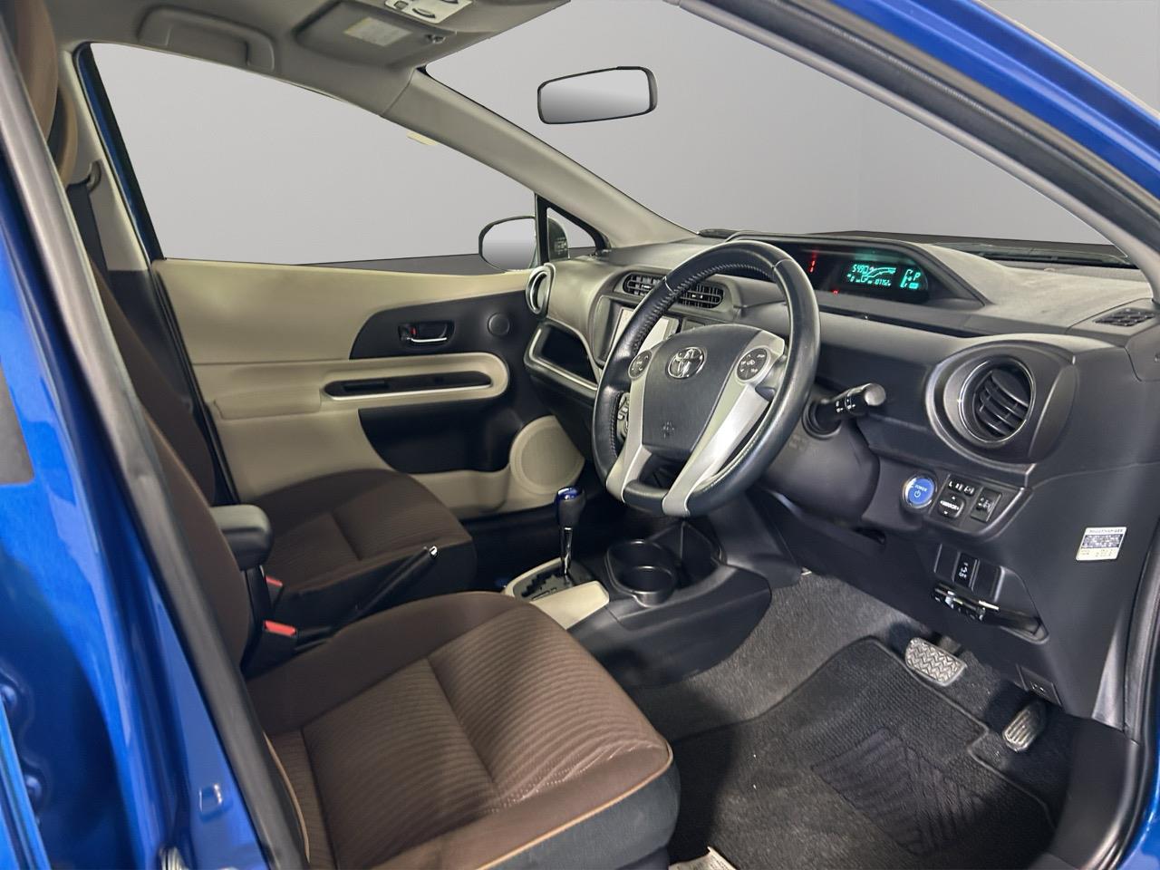 2013 Toyota Aqua S Hatchback PUSH BUTTON START + AUTO LIGHTS + REVERSING CAMEIA