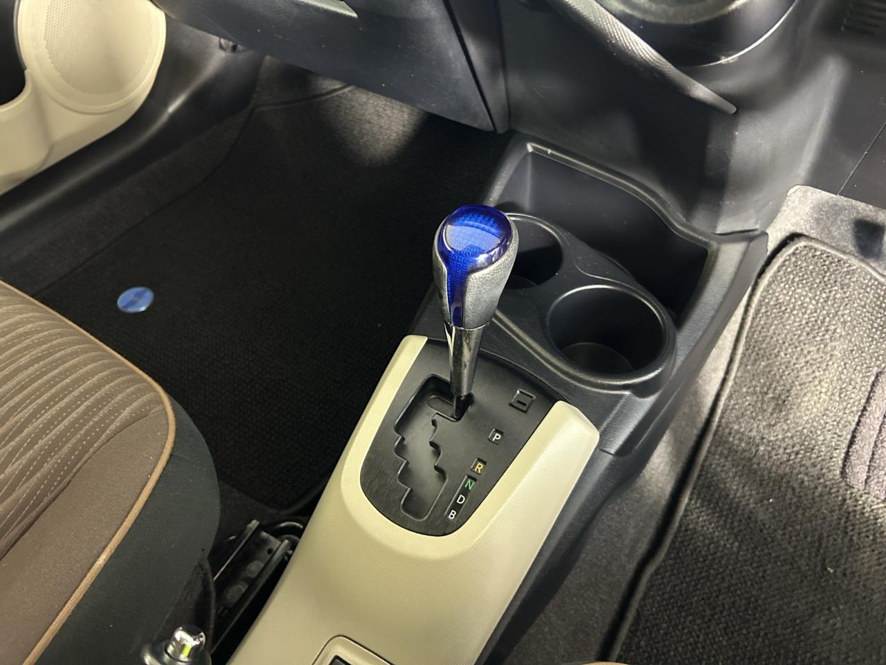 2013 Toyota Aqua S Hatchback PUSH BUTTON START + AUTO LIGHTS + REVERSING CAMEIA