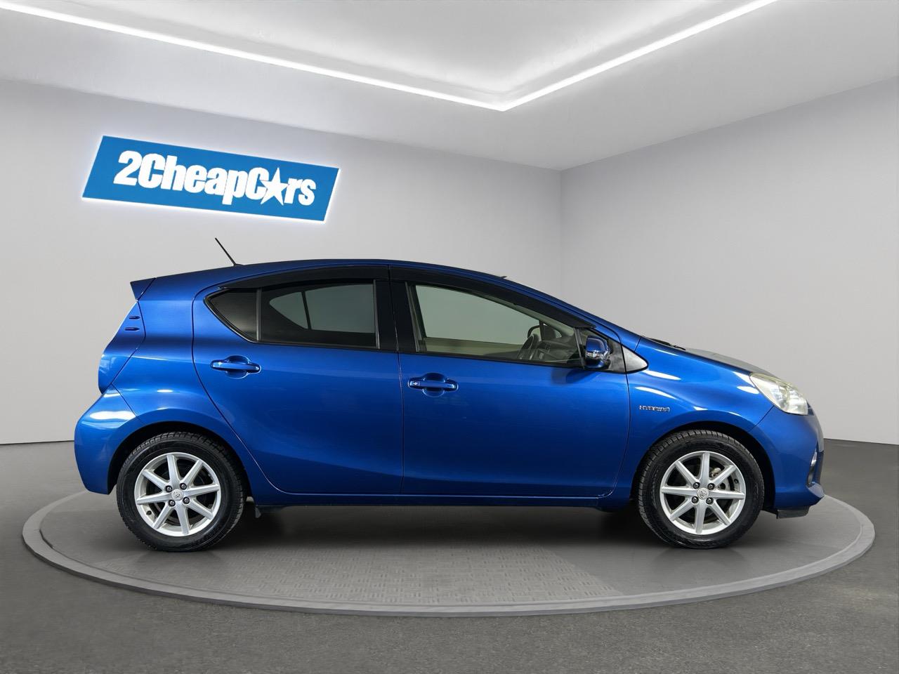 2013 Toyota Aqua S Hatchback PUSH BUTTON START + AUTO LIGHTS + REVERSING CAMEIA