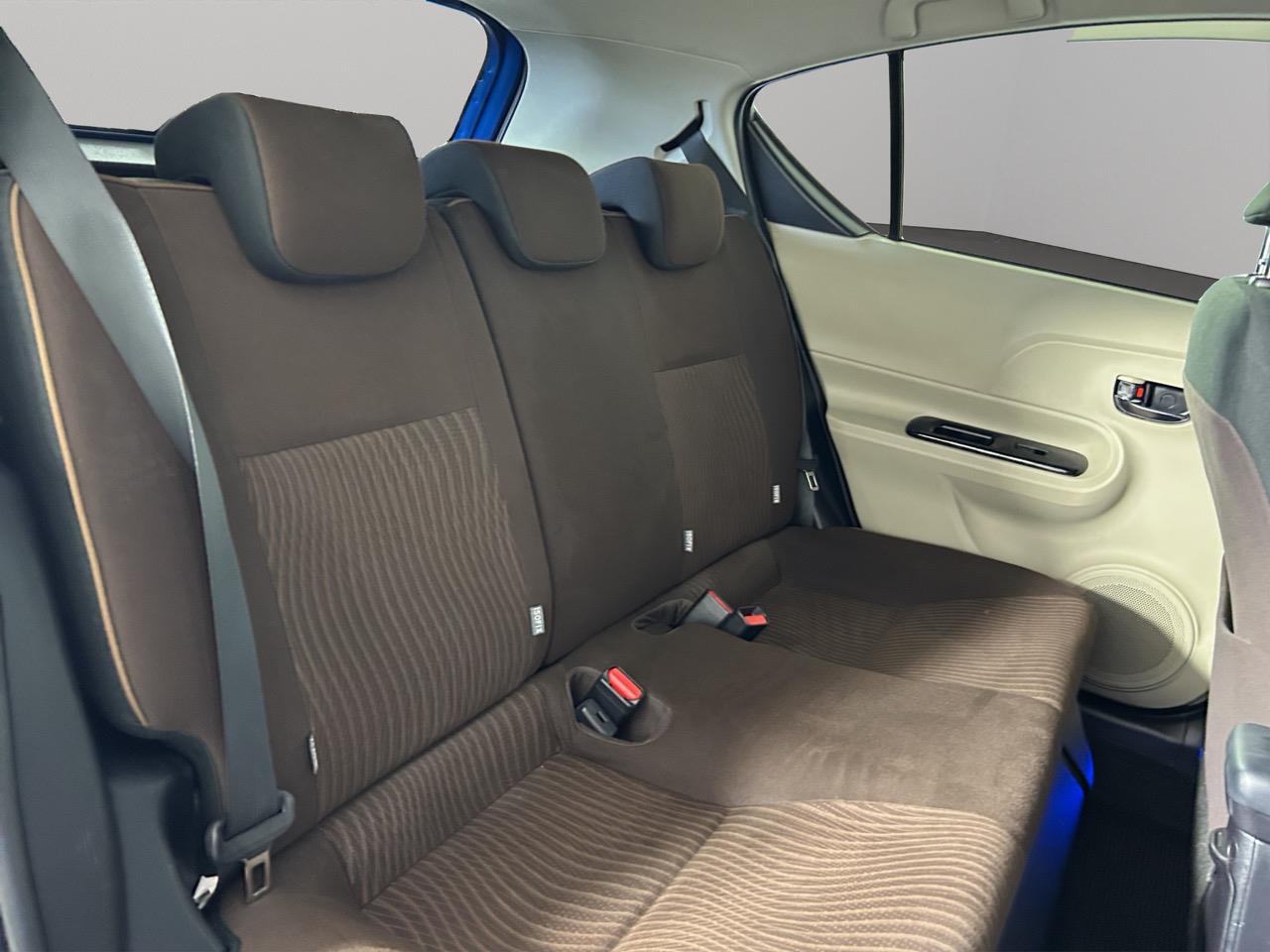 2012 Toyota Aqua G Hatchback SMART KEY + HEATED SEATS + REVERSING CAMERA