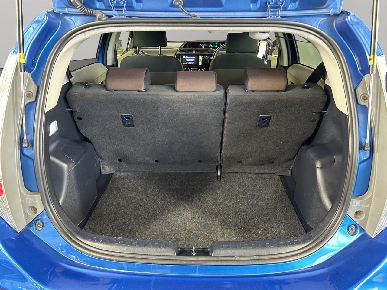 2012 Toyota Aqua G Hatchback SMART KEY + HEATED SEATS + REVERSING CAMERA