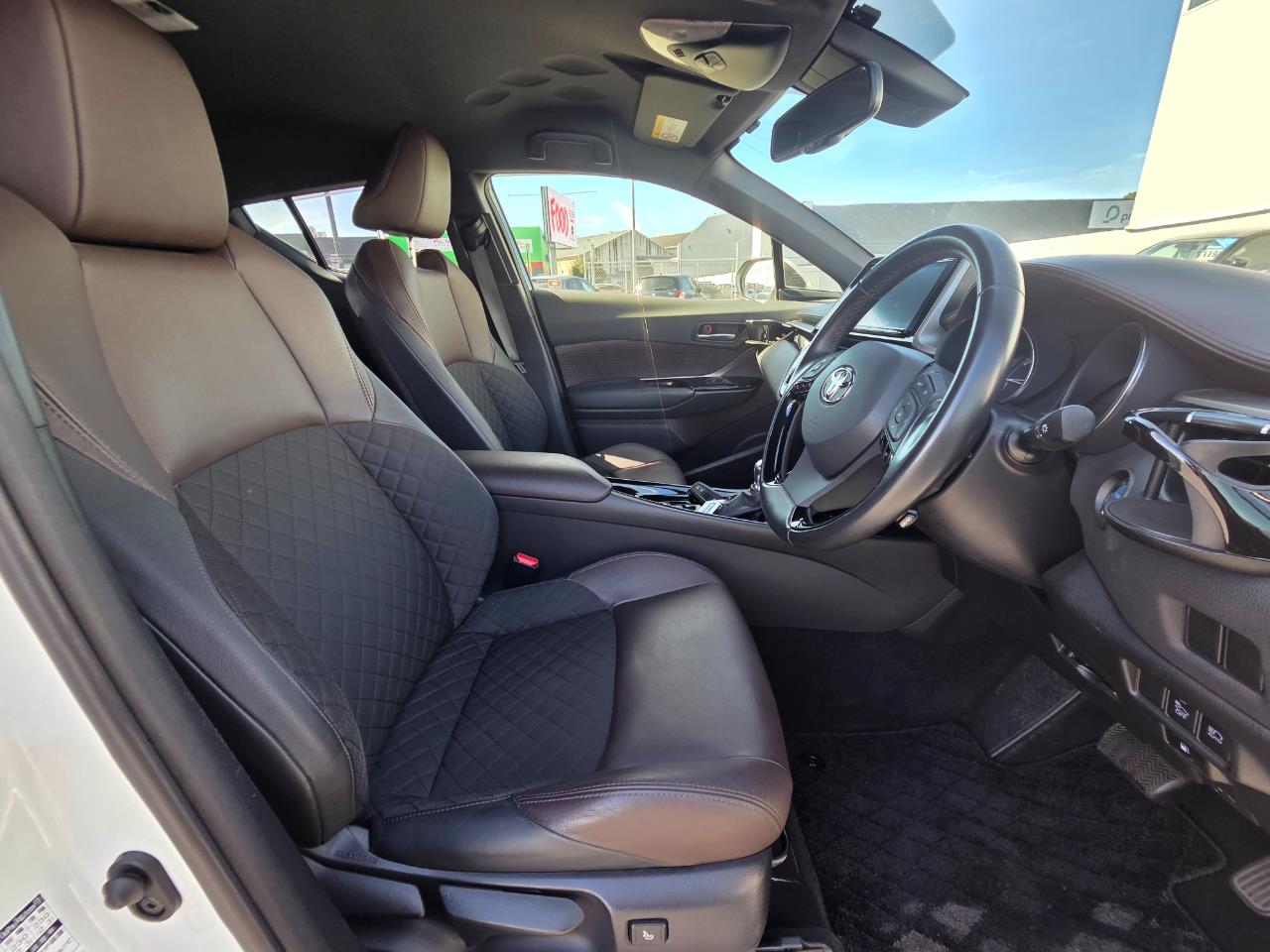 2017 Toyota C-HR Hybrid G RV/SUV REVERSING CAMERA + CRUISE CONTROL + HEATED SEATS