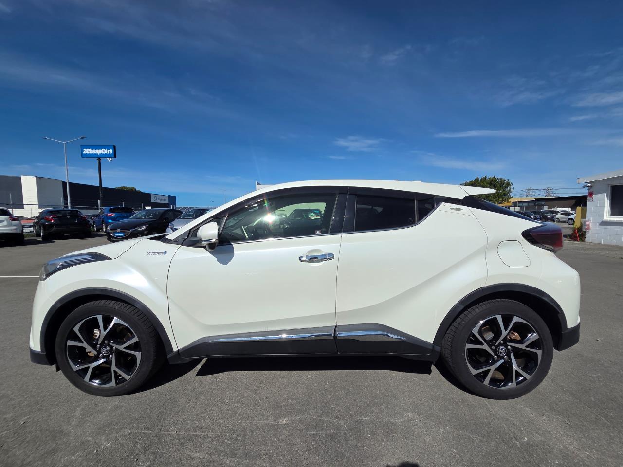 2017 Toyota C-HR Hybrid G RV/SUV REVERSING CAMERA + CRUISE CONTROL + HEATED SEATS