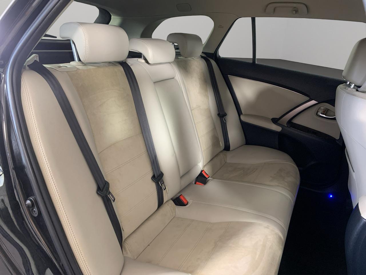 2012 Toyota Avensis WAGON Station Wagon CRUISE CONTROL + REVERSING CAMERA + AUTO LIGHTS