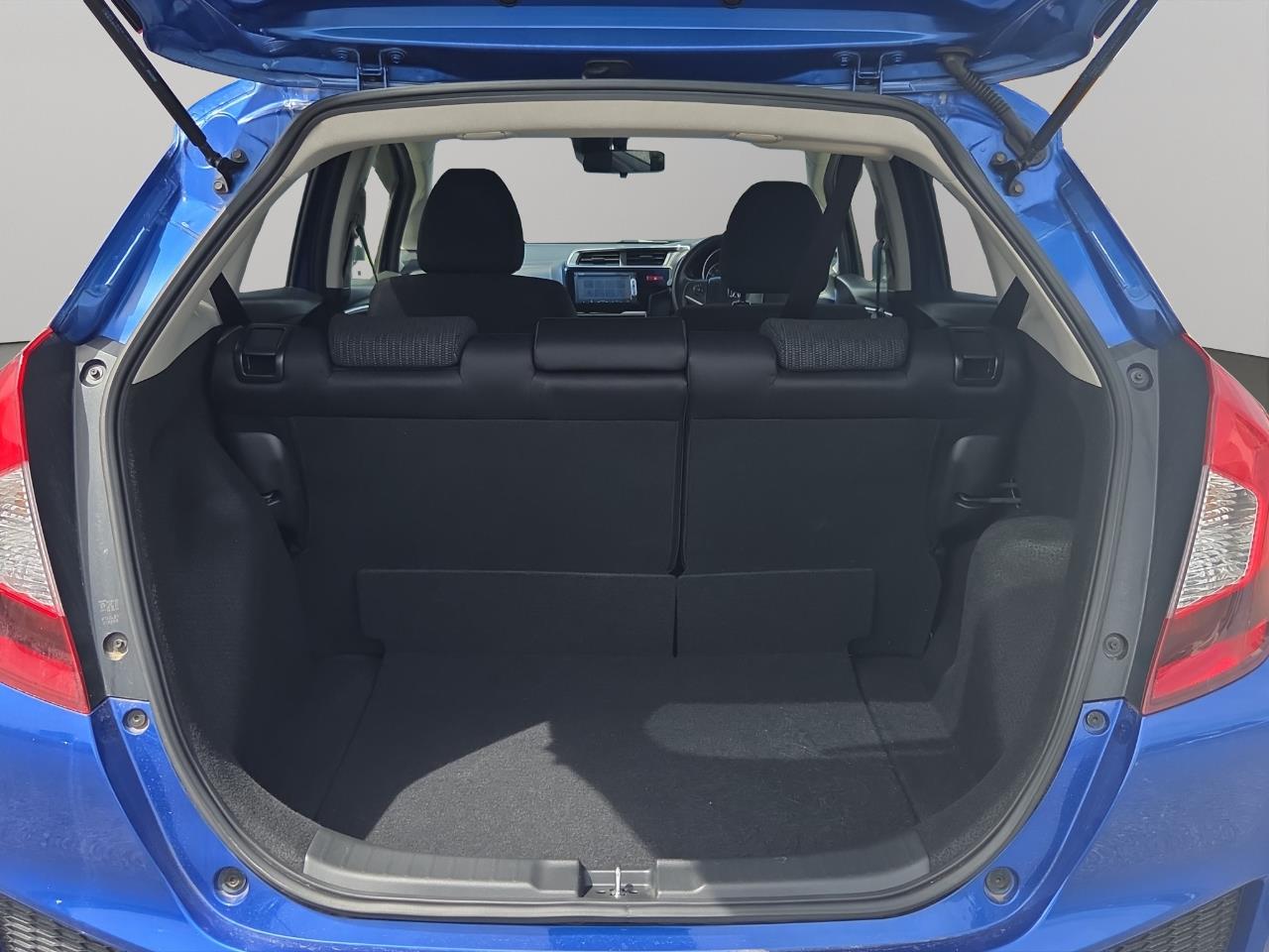 2014 Honda Fit Jazz New Shape Hatchback LOW KMS + PUSH BUTTON START + REVERSING CAMERA