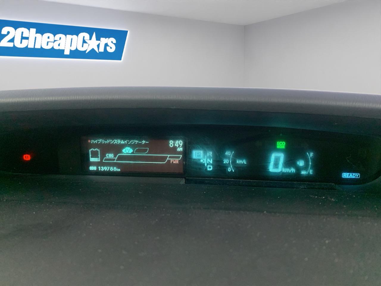 2014 Toyota Prius G Hatchback GREAT SPACE + PUSH SRART + REVESING CAMERA