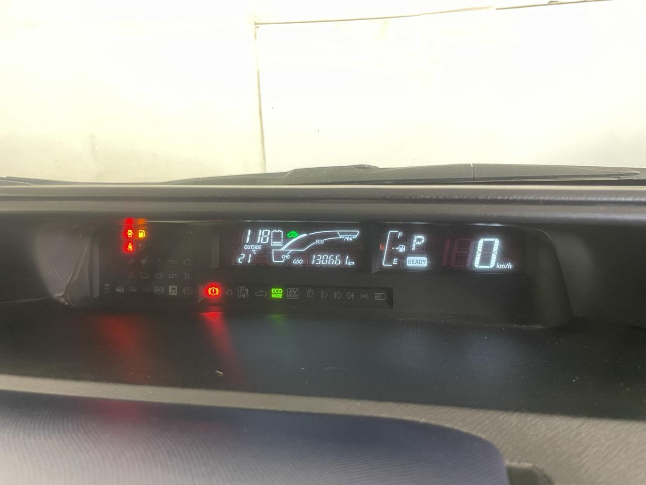 2015 Toyota Aqua Facelift Model S Hatchback REVERSING CAMERA + PARKING SENSORS + AUTO LIGHTS