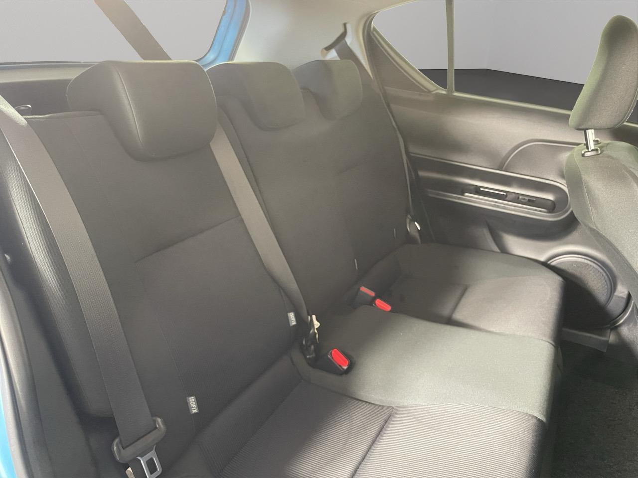 2015 Toyota Aqua Facelift Model S Hatchback REVERSING CAMERA + PARKING SENSORS + AUTO LIGHTS