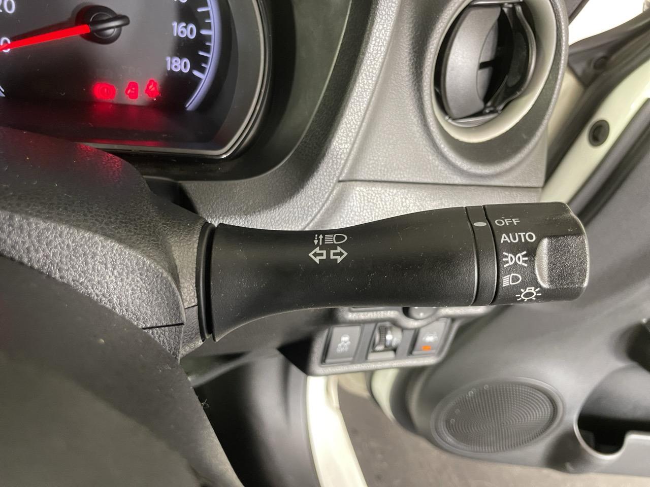 2017 Nissan Note Facelift 1.2 Emergency Brake Package Hatchback SAFETY FEATURES + SMART KEY + AUTO LIGHTS