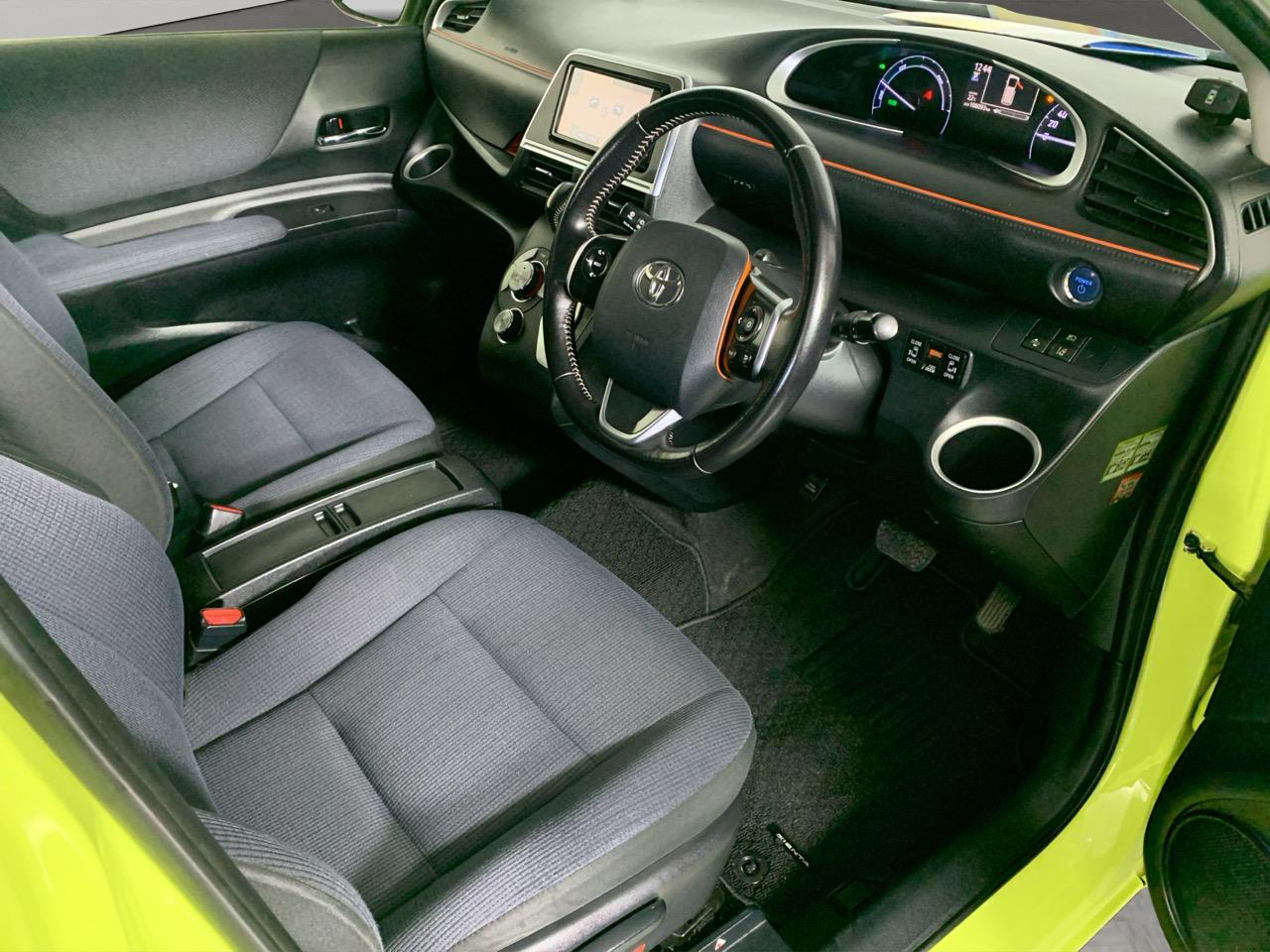 2015 Toyota Sienta HYBRID G Hatchback POWER SLIDING DOORS + PUSH BUTTON START