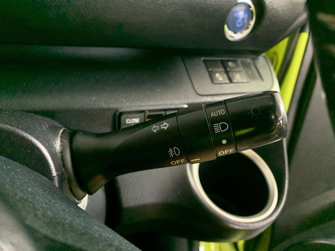 2015 Toyota Sienta HYBRID G Hatchback POWER SLIDING DOORS + PUSH BUTTON START