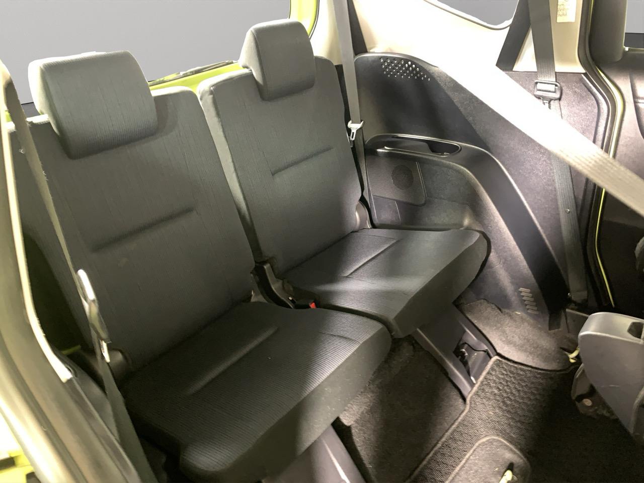 2015 Toyota Sienta HYBRID G Hatchback POWER SLIDING DOORS + PUSH BUTTON START