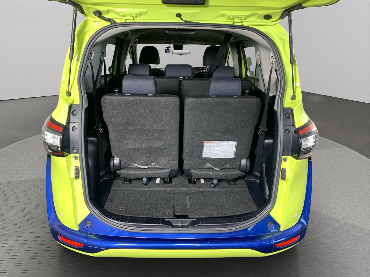 2015 Toyota Sienta HYBRID G Hatchback POWER SLIDING DOORS + PUSH BUTTON START