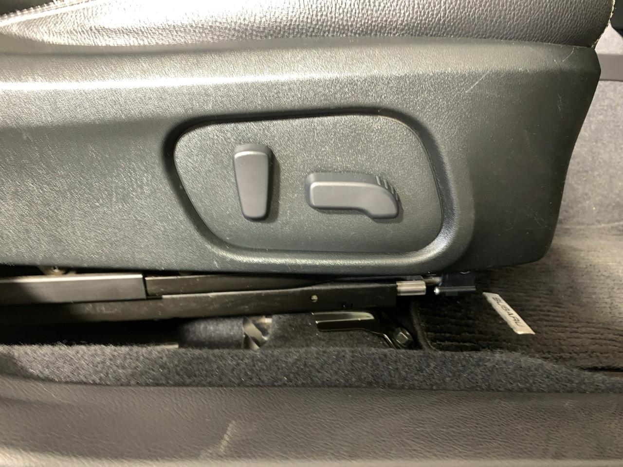 2013 Subaru Impreza Sport Eyesight 2.0 AWD Hatchback AWD + CRUISE CONTROL + POWER ADJUSTMENT SEATS 