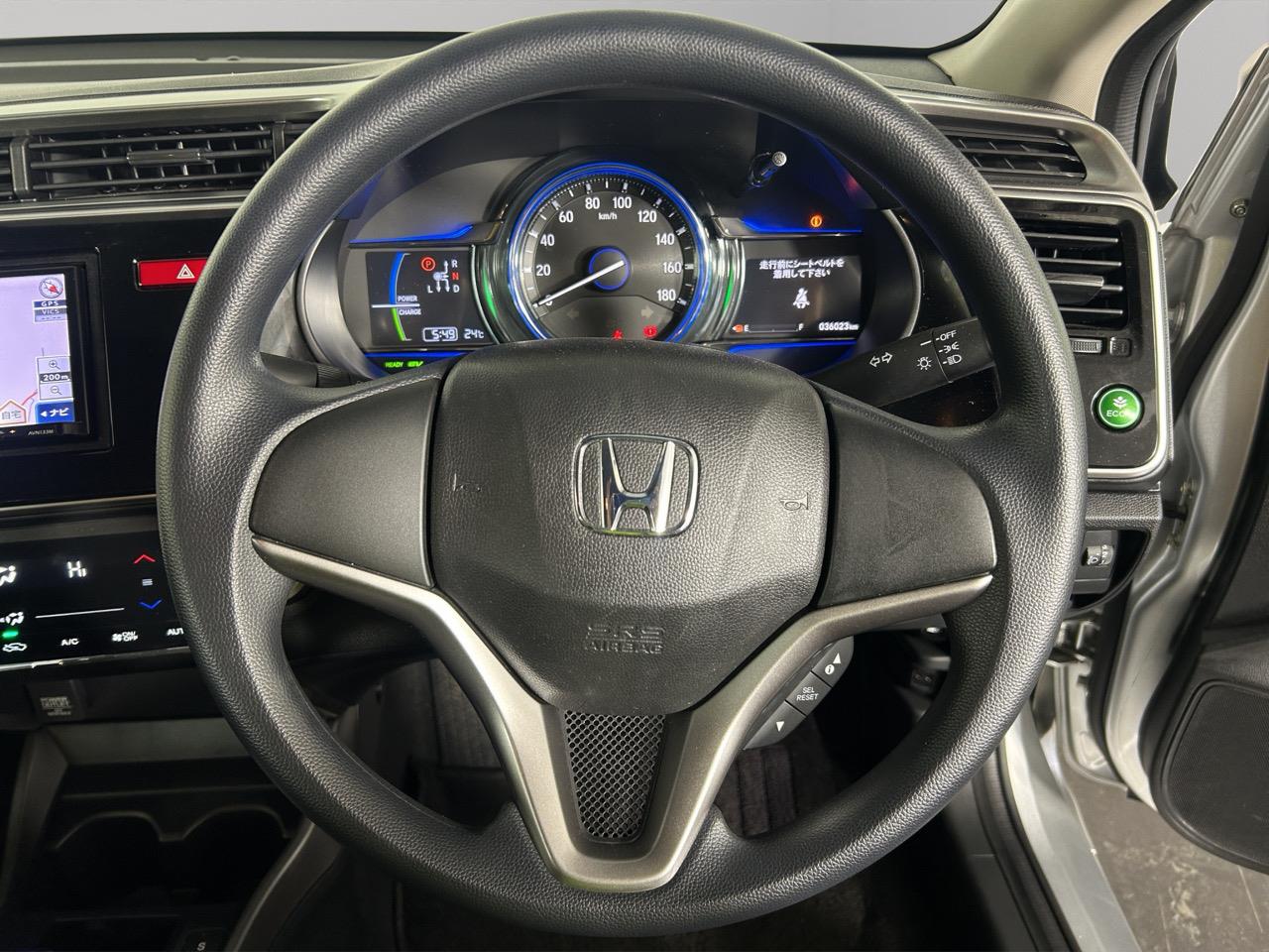 2015 Honda Grace Hybrid DX Sedan REVERSING CAMERA + SMART KEY + LOW KM