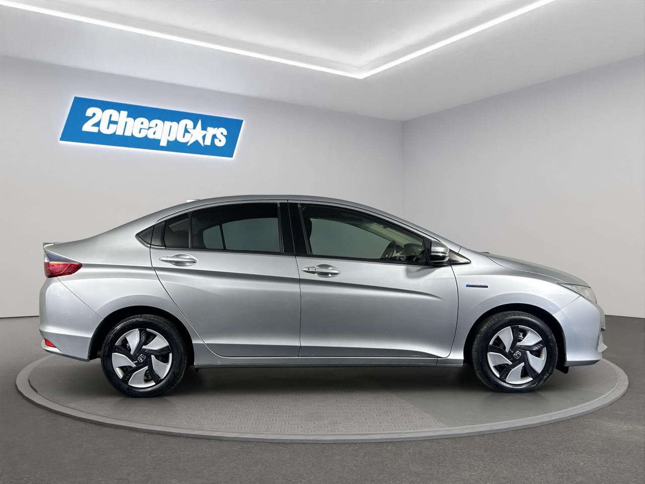 2015 Honda Grace Hybrid DX Sedan REVERSING CAMERA + SMART KEY + LOW KM