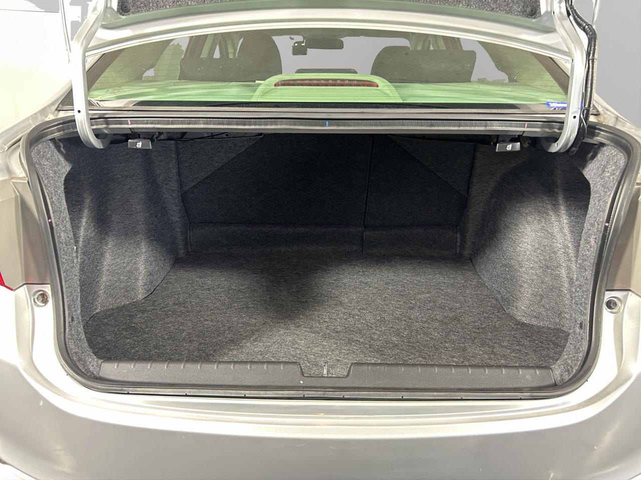 2015 Honda Grace Hybrid DX Sedan REVERSING CAMERA + SMART KEY + LOW KM