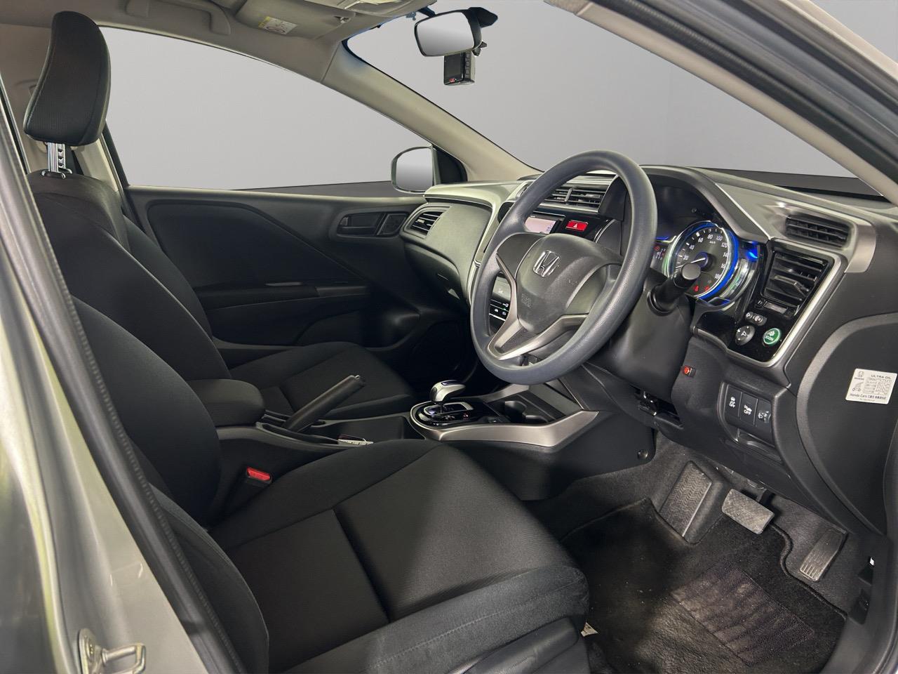 2015 Honda Grace Hybrid DX Sedan REVERSING CAMERA + SMART KEY + LOW KM