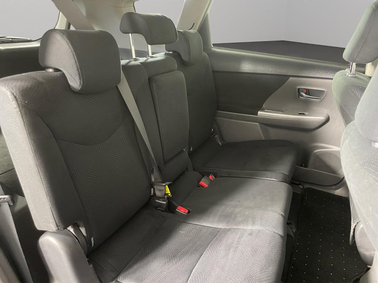 2014 Toyota Prius Alpha S Station Wagon REVERSING CAMERA + AUTO LIGHTS + PUSH START