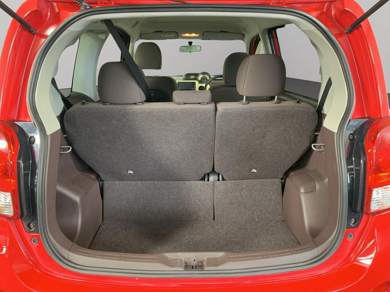 2013 Toyota Porte G Hatchback REVERSING CAMERA + POWER SLIDING DOOR