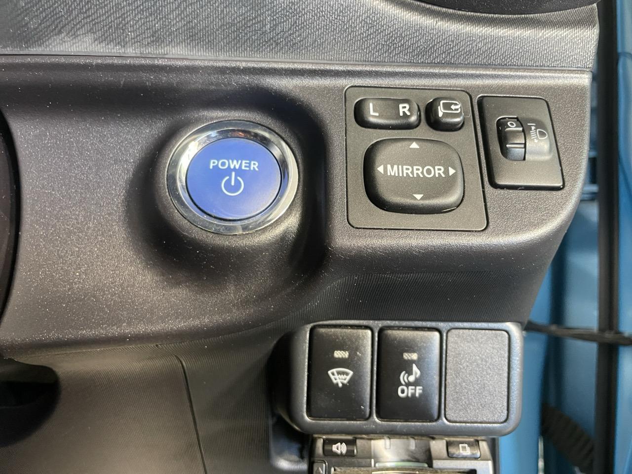 2013 Toyota Aqua S Hatchback HEATED SEATS + REVERSING CAMERA + AUTO LIGHT