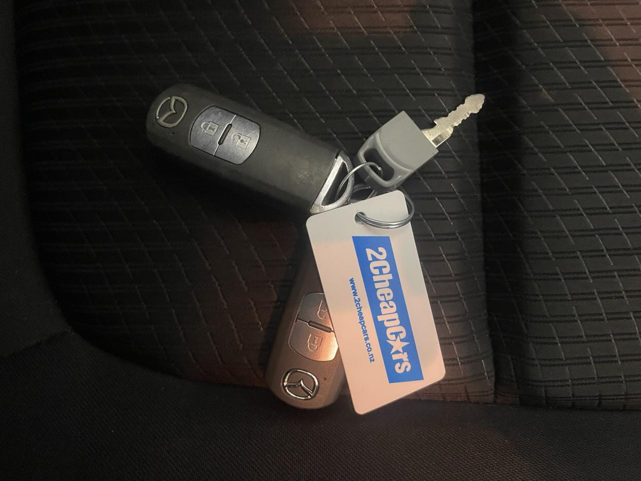 2014 Mazda CX-5 25S RV/SUV REVERSING CAMERA + AUTO LIGHTS + PUSH START