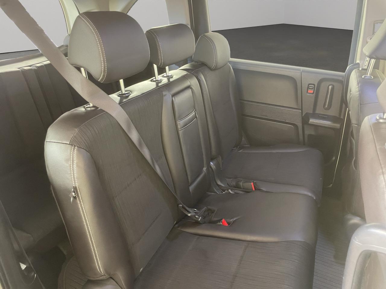 2012 Honda Freed Hybrid People Mover REVERSING CAMERA + AUTO LIGHTS + CRUISE CONTROL