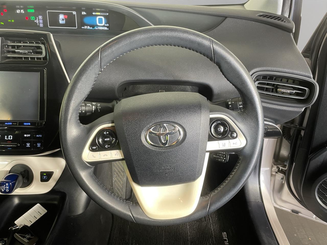 2017 Toyota Prius Hybrid New Shape Station Wagon REVERSING CAMERA + AUTO LIGHTS + CRUISE CONTROL