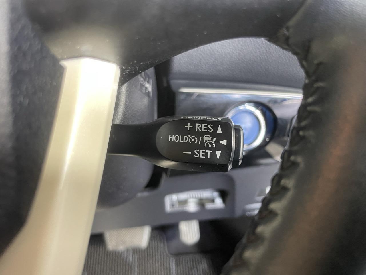 2017 Toyota Prius Hybrid New Shape Station Wagon REVERSING CAMERA + AUTO LIGHTS + CRUISE CONTROL