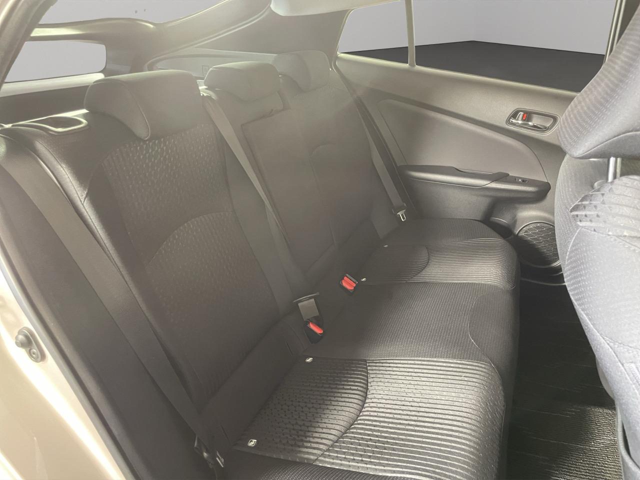 2017 Toyota Prius Hybrid New Shape Station Wagon REVERSING CAMERA + AUTO LIGHTS + CRUISE CONTROL