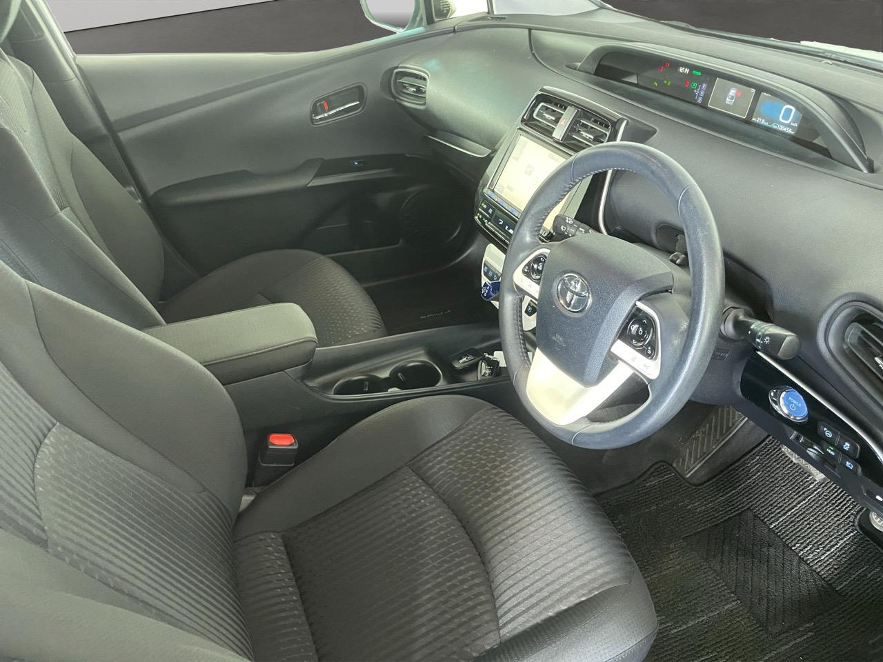 2017 Toyota Prius Hybrid New Shape Station Wagon REVERSING CAMERA + AUTO LIGHTS + CRUISE CONTROL