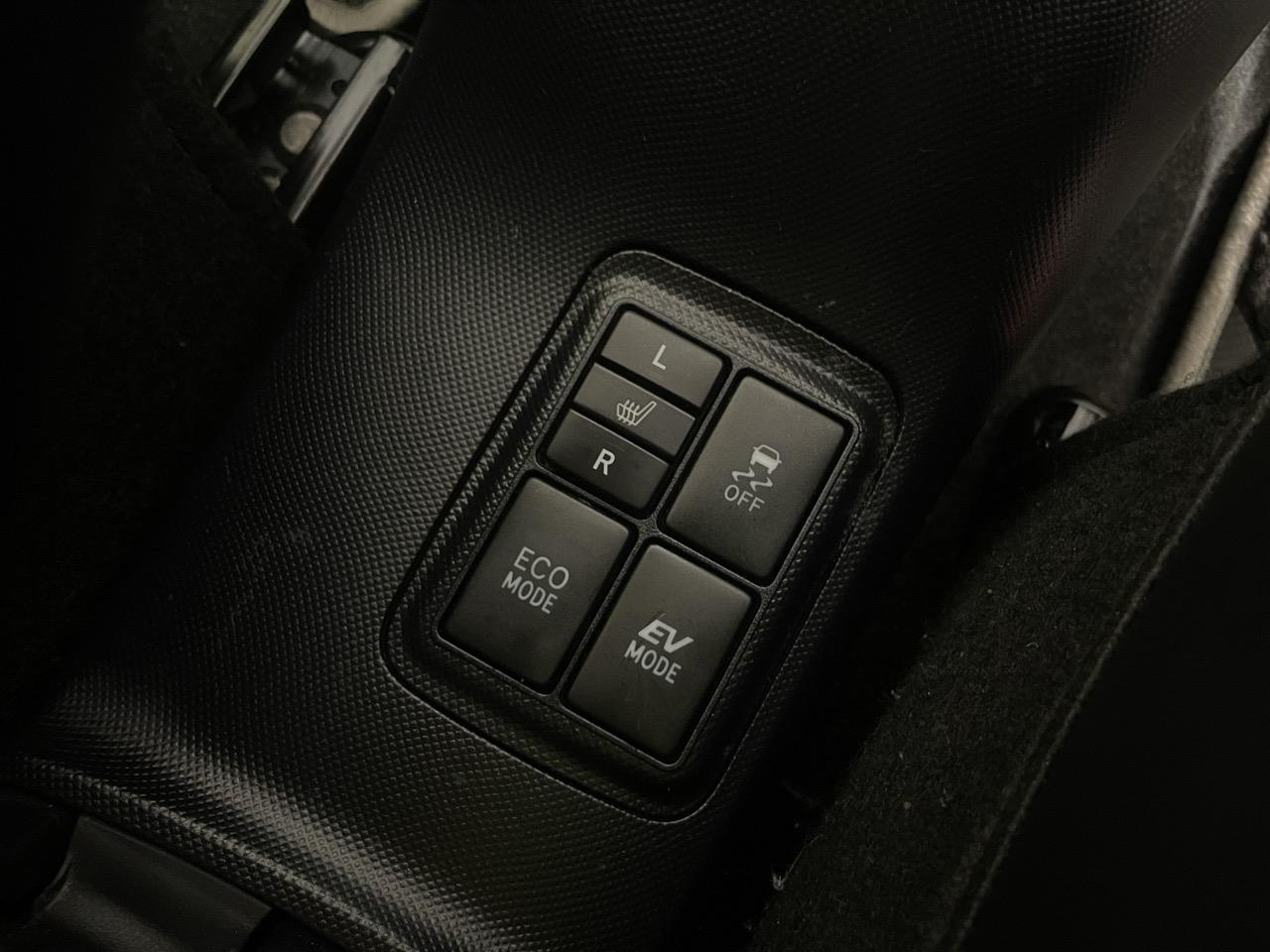 2015 Toyota Aqua Hybrid Gs Hatchback Sporty Body Kit + Reversing Camera