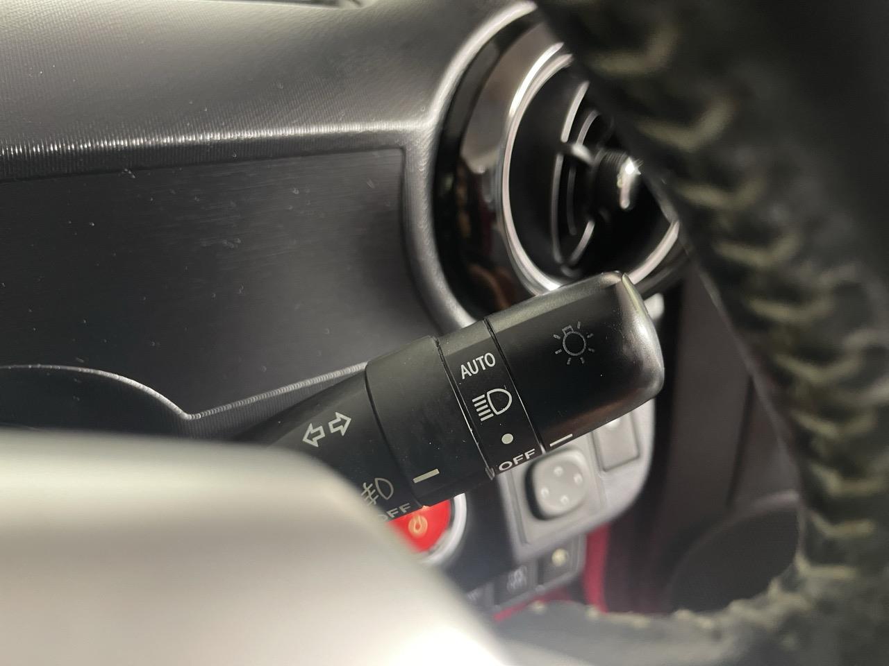 2015 Toyota Aqua Hybrid Gs Hatchback Sporty Body Kit + Reversing Camera