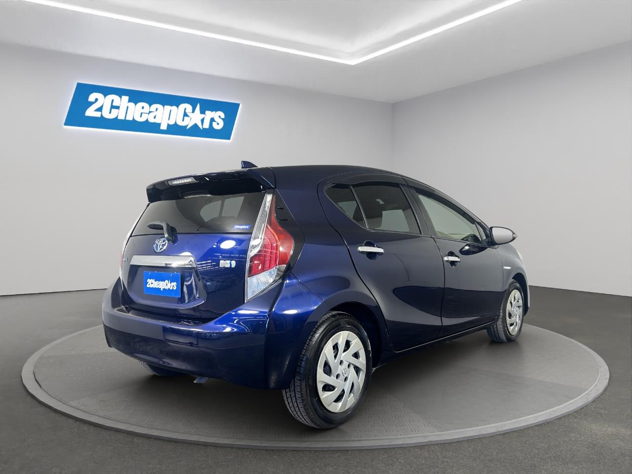 2016 Toyota Aqua Facelift Model S Hatchback SMART KEY + AUTO LIGHTS