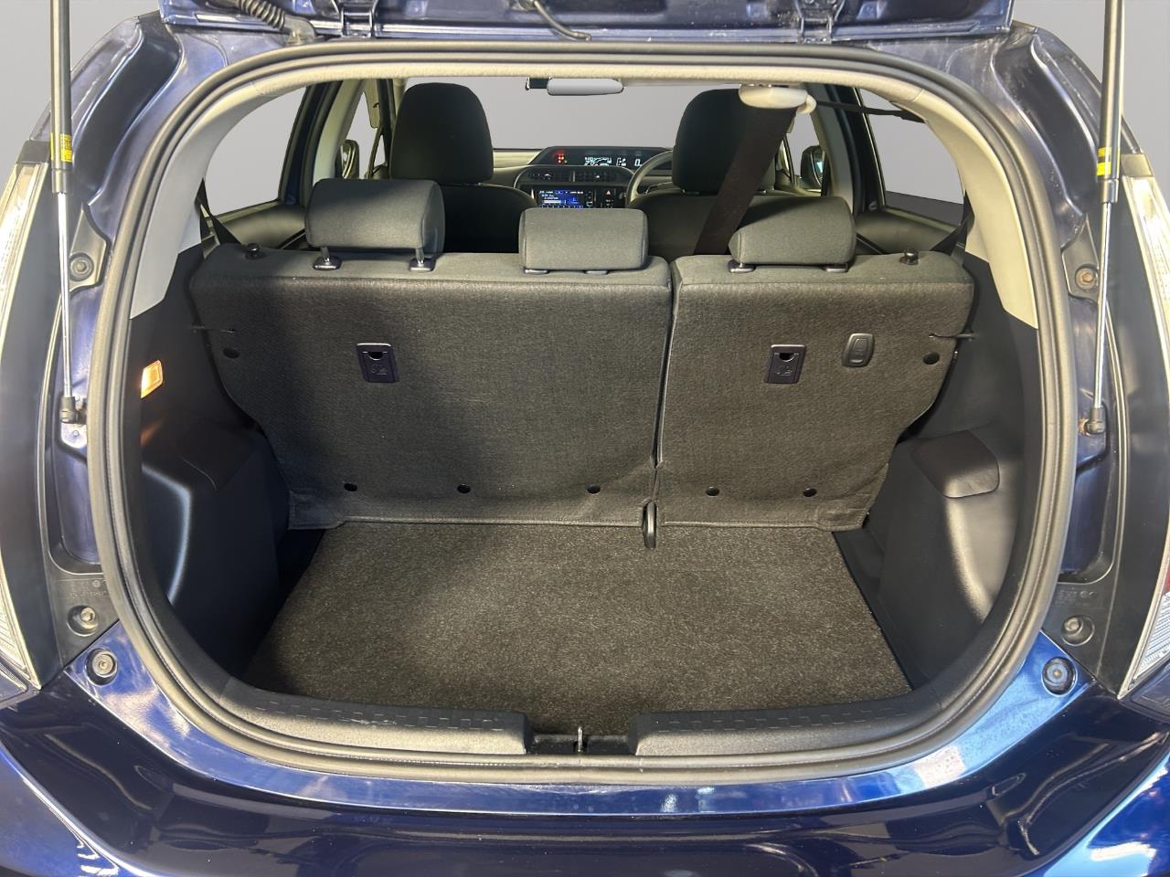 2016 Toyota Aqua Facelift Model S Hatchback SMART KEY + AUTO LIGHTS