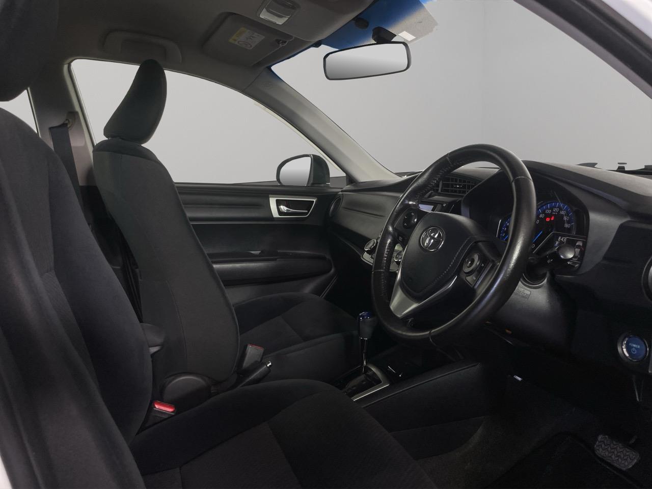 2013 Toyota Corolla AXIO Sedan REVESING CAMERA + PUSH SRART