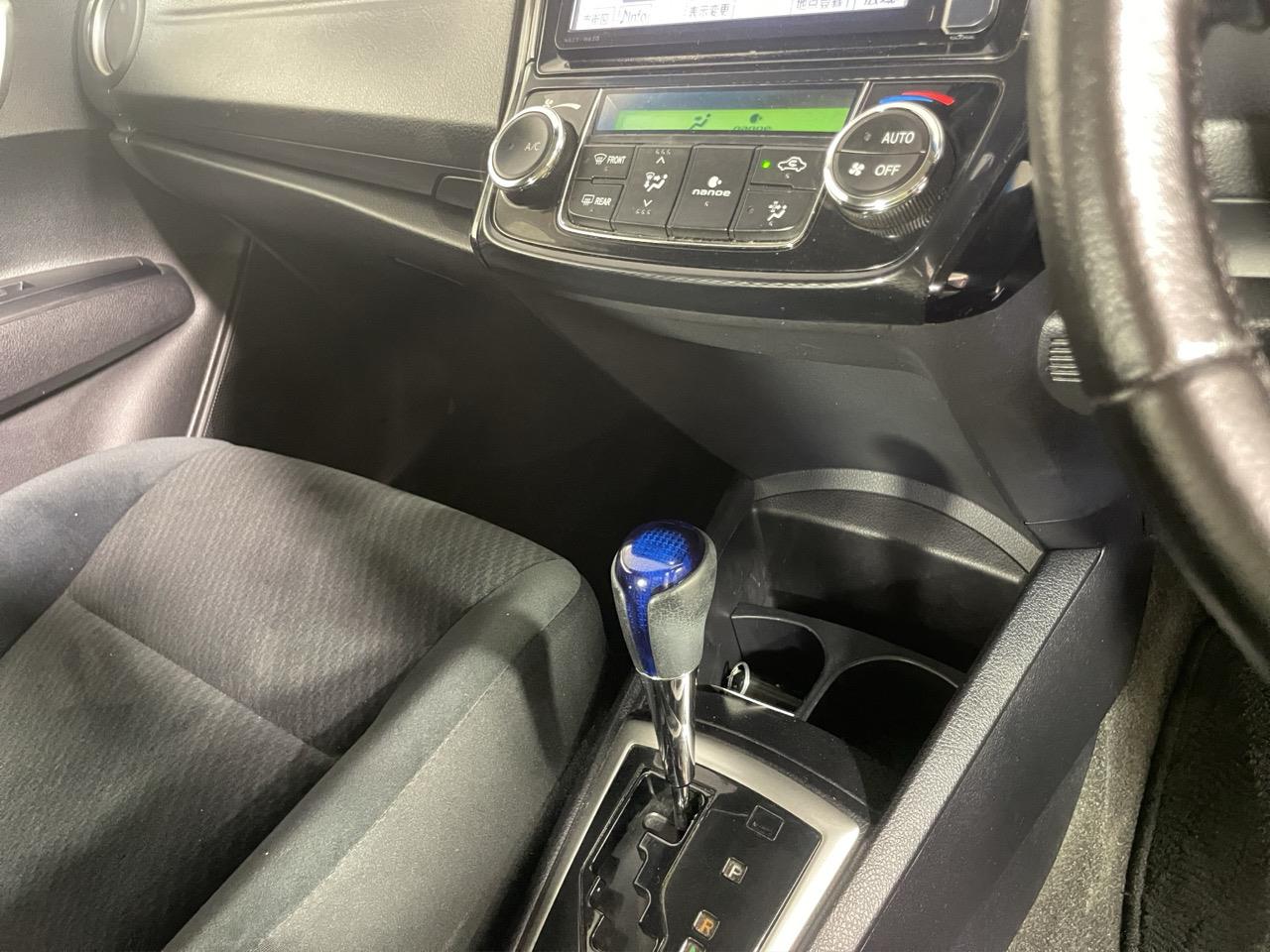 2013 Toyota Corolla AXIO Sedan REVESING CAMERA + PUSH SRART